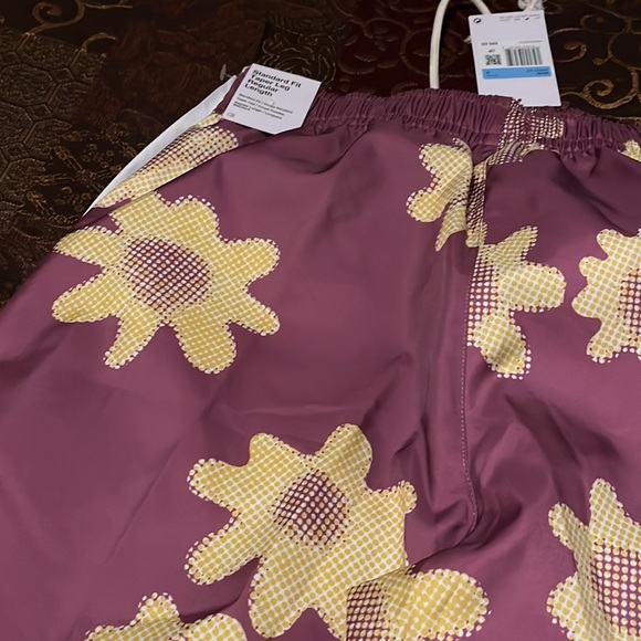 Nike Sportswear Nylon Windbreaker Snap Pant - Picture 7 of 7